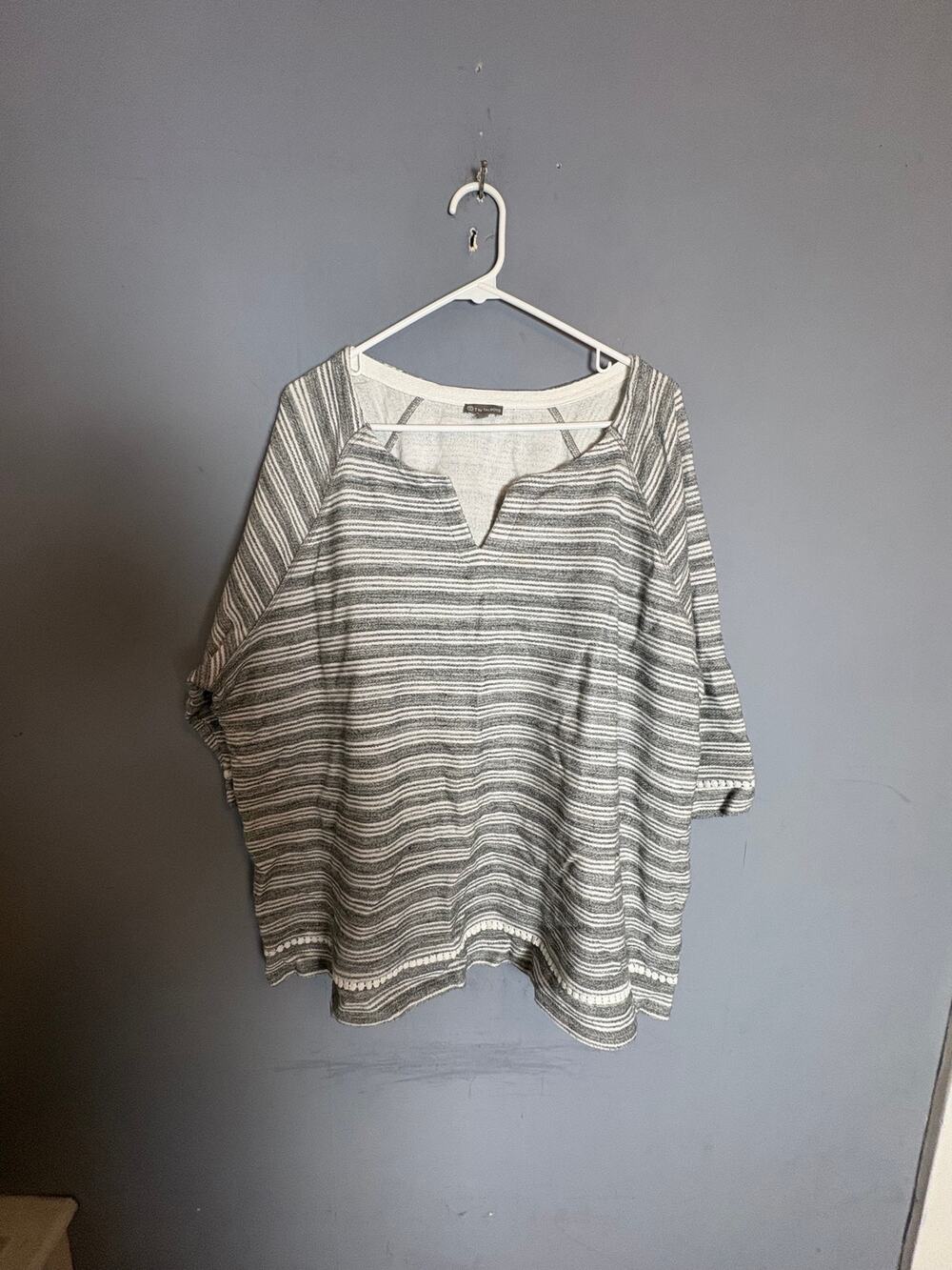 T By Talbots Gray White Striped Sweater Women’s Size 3XL